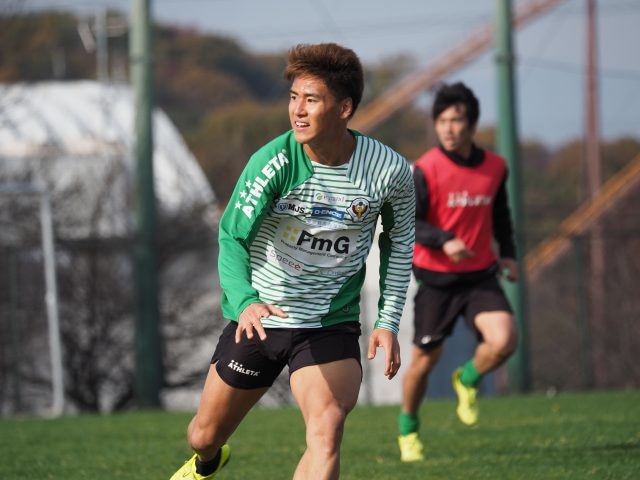 北脇健慈は、Y.S.C.C.横浜でプレーすることになった。
