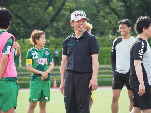 試合後、森栄次監督もほっとした表情。