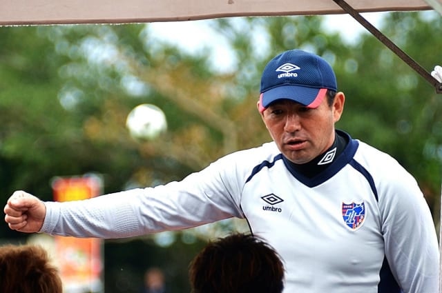 長谷川健太監督の指導力は戦術以前にチームを掌握し、運用する領域で発揮される。