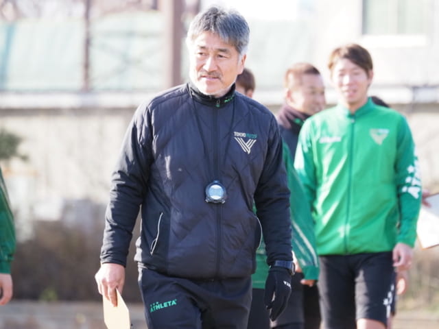 永井監督の恩師である、吉武博文ヘッドコーチ。