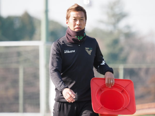 藤吉信次コーチ。