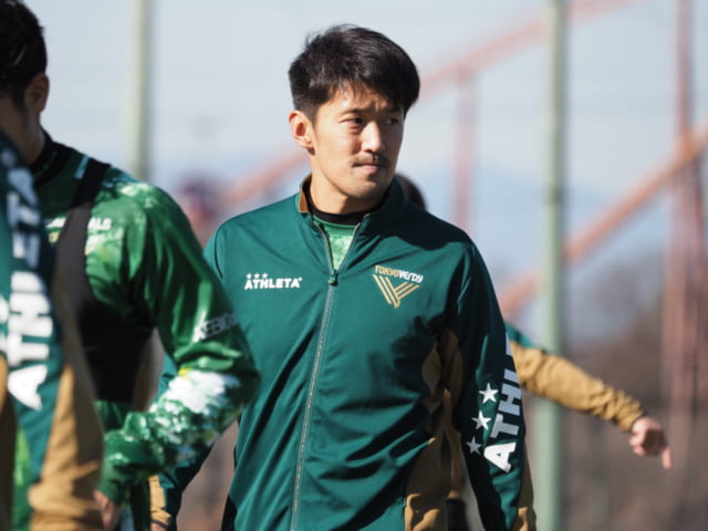 松本山雅FCから完全移籍で加入した阪野豊史。浦和レッズユース時代、堀孝史監督の指導を受けている。
