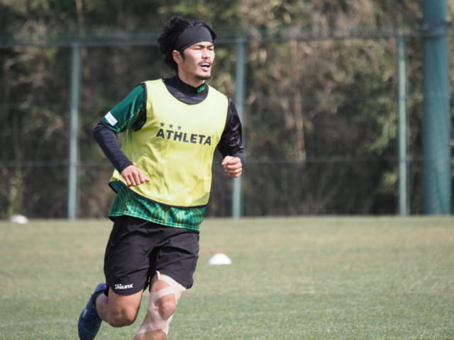 最終ラインの要となっている馬場晴也。なんとまあ立派な武将顔。山本理仁とともに、7日からのU-21日本代表候補トレーニングキャンプメンバーに選出された。