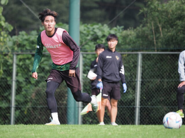ユース出身のルーキー、西谷亮は9試合に出場。この経験を糧に来季はさらなる飛躍が期待できる。