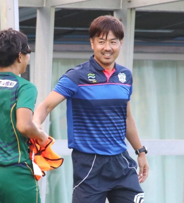かつて02年から07年まで栃木SCでプレーしたヴェルフェたかはら那須の堀田利明監督。真岡市出身。現役時代は水戸穂＾リーホックなどでプレー。